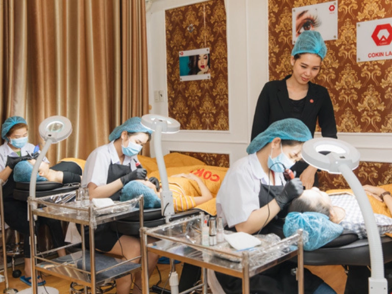 Khóa chăm sóc da cơ bản hoặc chuyên sâu