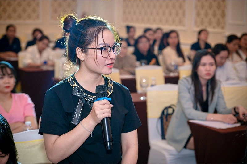 Nhiều khách mời quan tâm đặt câu hỏi