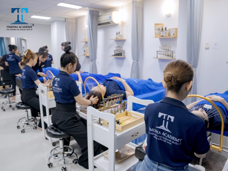 Timona cung cấp cho bạn khóa học gội đầu dưỡng sinh chuyên nghiệp với mức học phí hợp lý