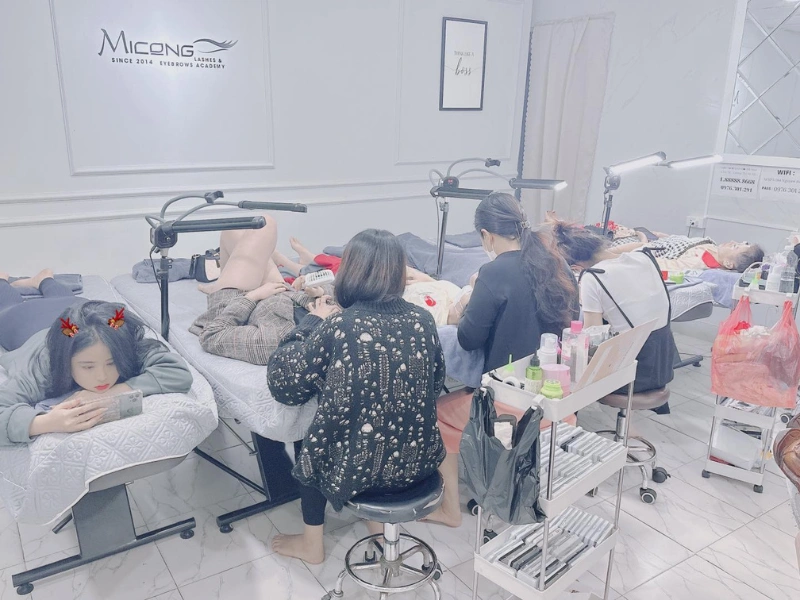 MiCong Spa chuyên đào tạo học nối mi Đà Nẵng
