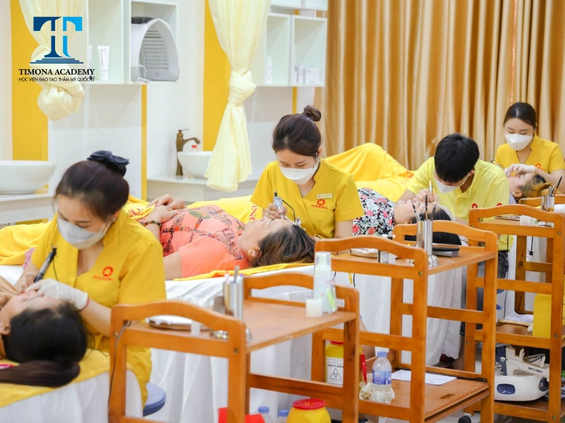 Thẩm mỹ viện Ngọc Hường là đơn vị đào tạo phun xăm chuyên nghiệp tại Cần Thơ