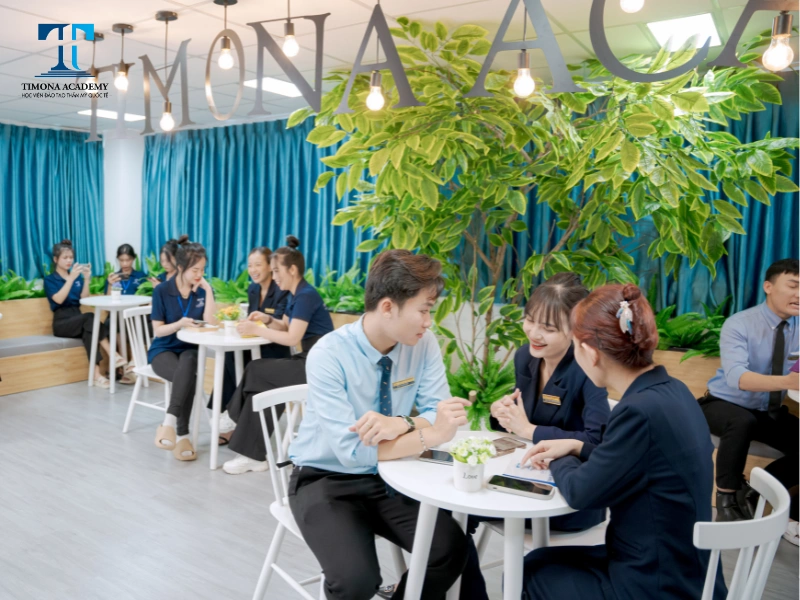 Nghề thẩm mỹ mở ra cơ hội việc làm