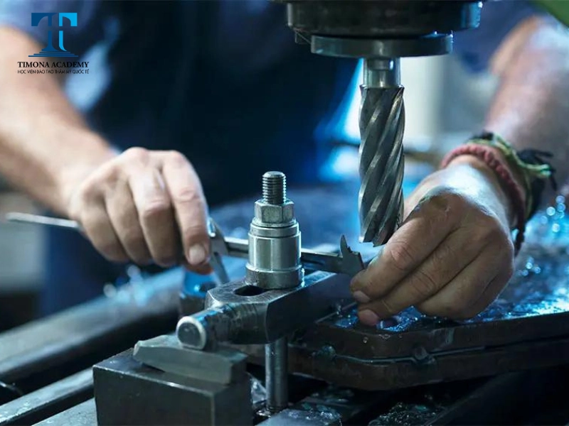 Cơ khí cũng phù hợp với người mang thần số học số 1