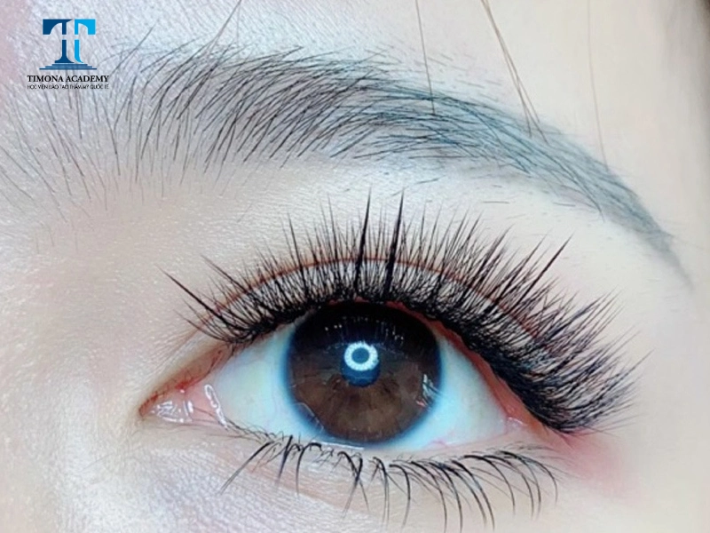 cô nàng yêu thích đôi mắt to tròn sẽ thích kiểu dáng này