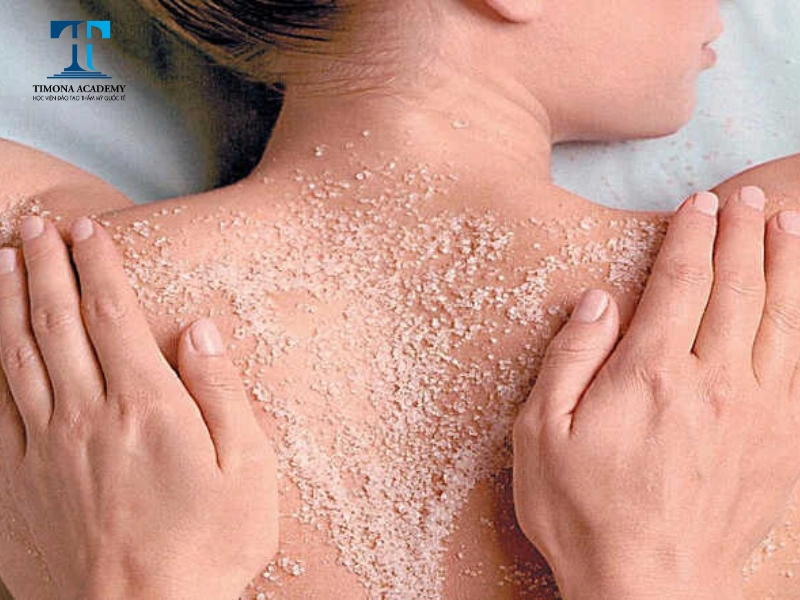 Tẩy da chết là bước quan trọng trong quy trình