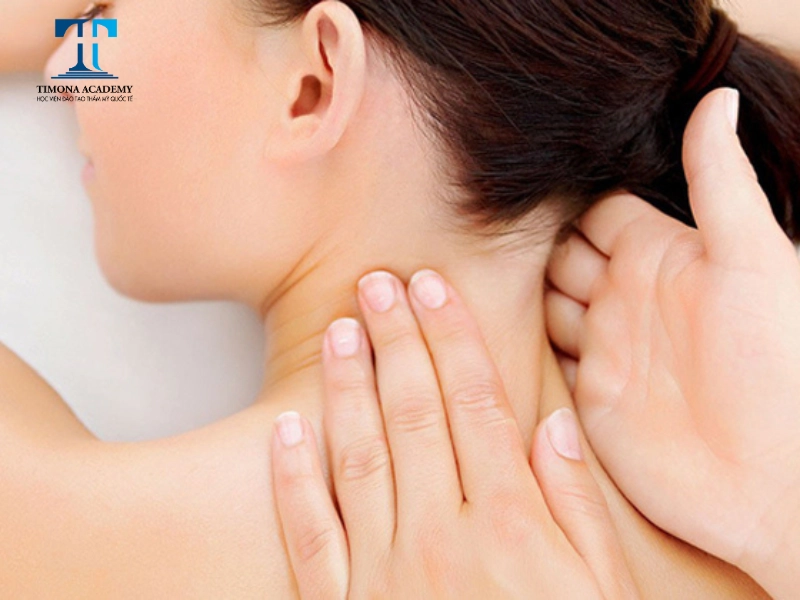 Massage đả thông kinh lạc cổ vay gáy