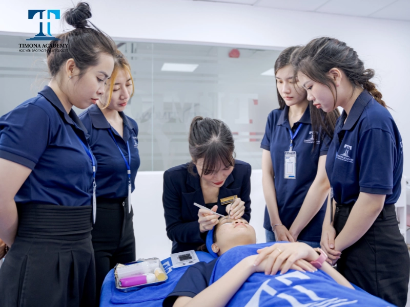 Học viện đào tạo nối mi chuyên nghiệp - Timona Academy