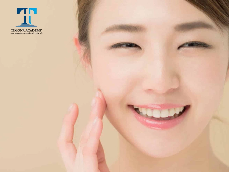 Thu nhỏ lỗ chân lông mà một trong những công dụng nổi bật của phương pháp cấy tảo xoắn