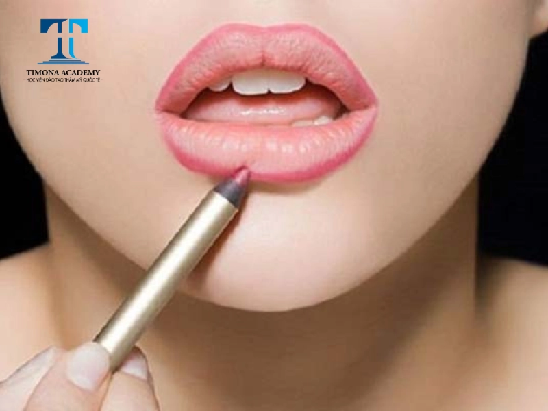 Sau khi phun xăm môi không bị lộ viền là dấu hiệu phun môi thành công