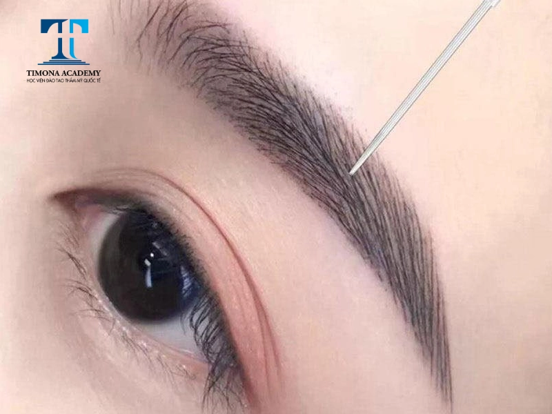 Điêu khắc chân mày là phương pháp mang lại vẻ đẹp tự nhiên cho khuôn mặt