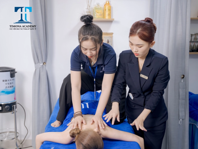 Học viên được thực hành trực tiếp để nâng cao tay nghề