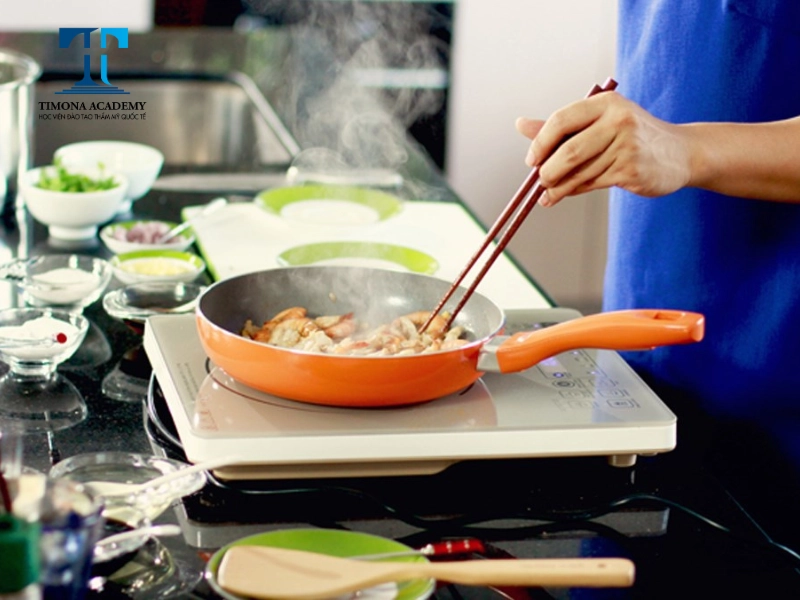 Nấu ăn là lựa chọn cho những bạn đam mê ẩm thực
