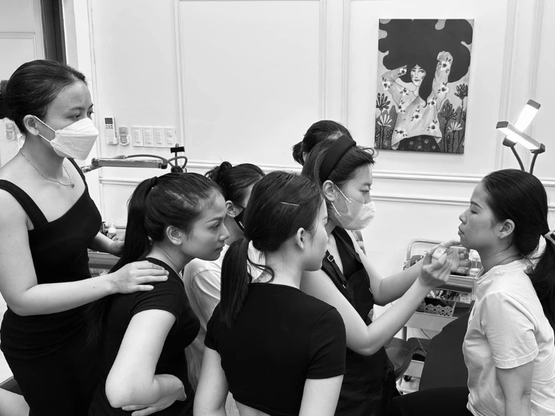 Học phun xăm chuyên nghiệp cùng Trung tâm Camila Nguyễn tại Đà Nẵng