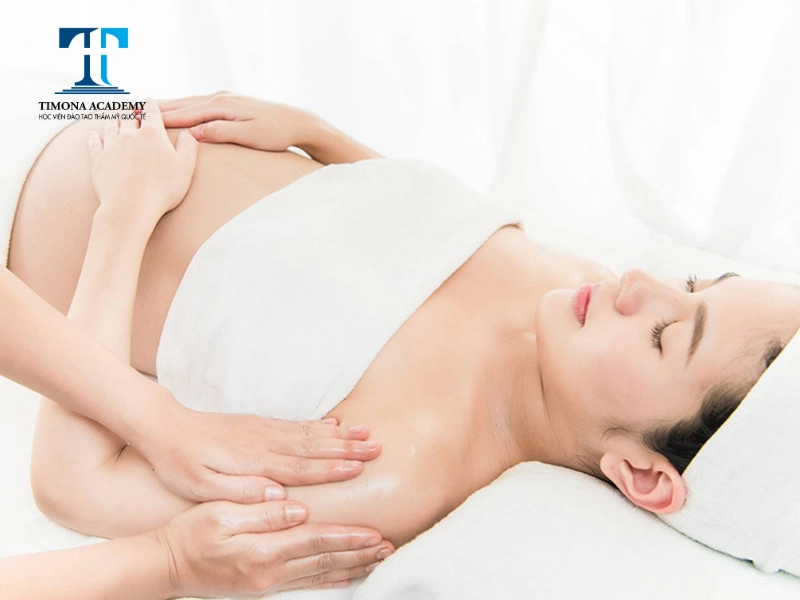 Chủ spa nên đầu tư sản phẩm chăm sóc an toàn cho mẹ và bé