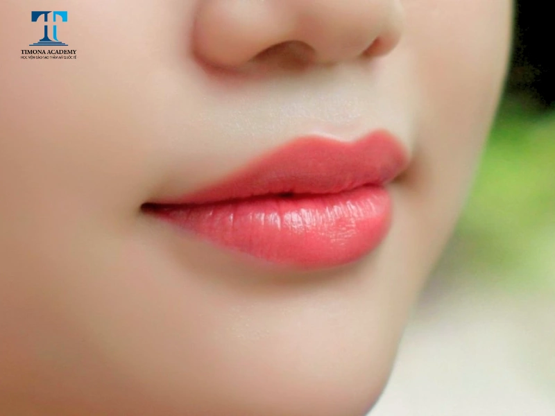Phun môi màu hồng đào phù hợp với nhiều đối tượng khác nhau