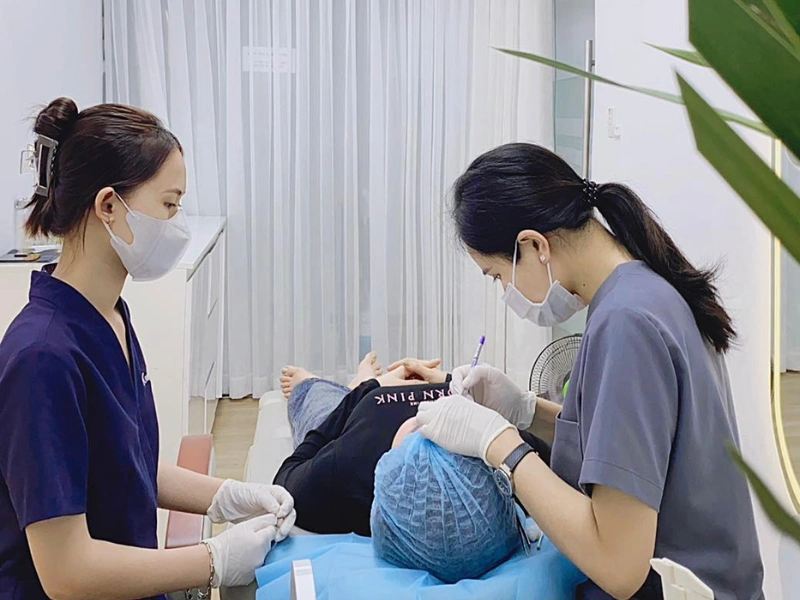 Thẩm mỹ Anna Huỳnh - Địa điểm nên theo đăng ký học phun xăm tại Nha Trang