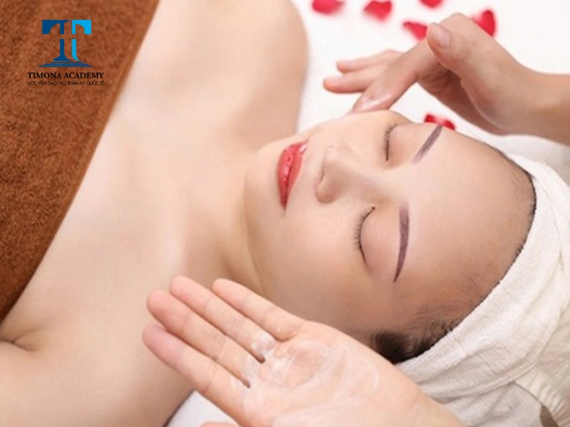 Tanaka là phương pháp massage nâng cơ mặt hiệu quả
