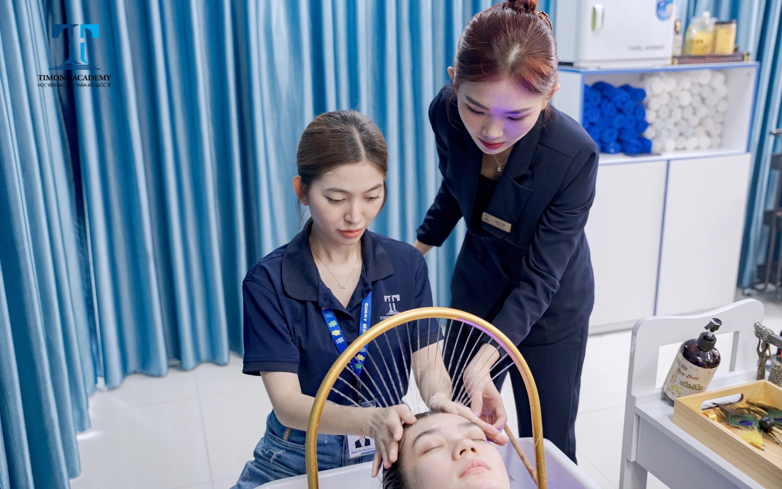 Hình ảnh thực tế khóa học gội đầu dưỡng sinh tại Timona Academy 1
