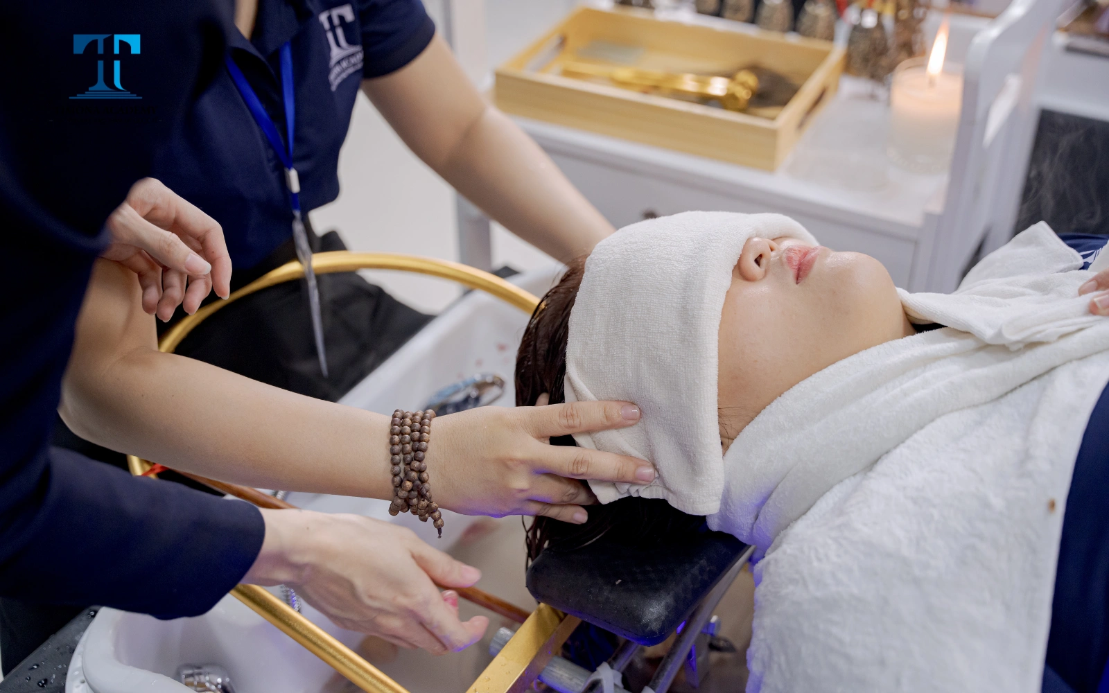 Hình ảnh thực tế khóa học gội đầu dưỡng sinh tại Timona Academy 4