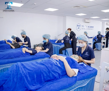 Ngành thẩm mỹ mang lại mức lương vô cùng hấp dẫn