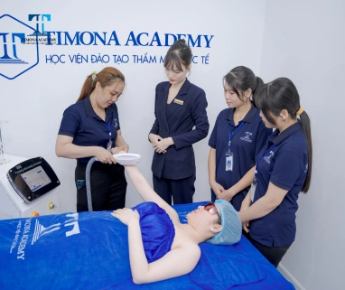 Khóa học tắm trắng