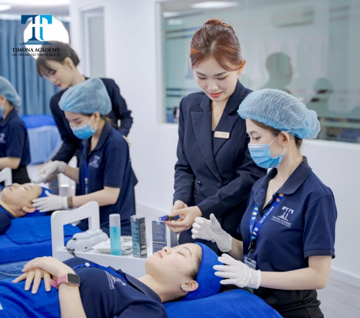 Khóa học nối mi chuyên nghiệp