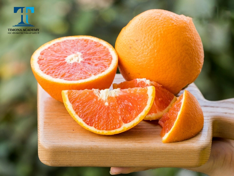 Cam là loại thực phẩm hỗ trợ làm đầy sẹo lõm hiệu quả