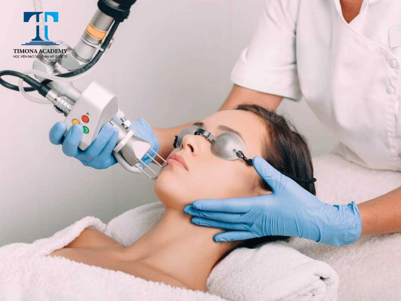 Trị sẹo bằng Laser CO2 Fractional là phương pháp được rất nhiều chị em khách hàng ưa chuộng