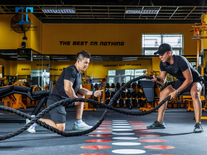 Không học giỏi nhưng có sức khỏe tốt có thể làm PT