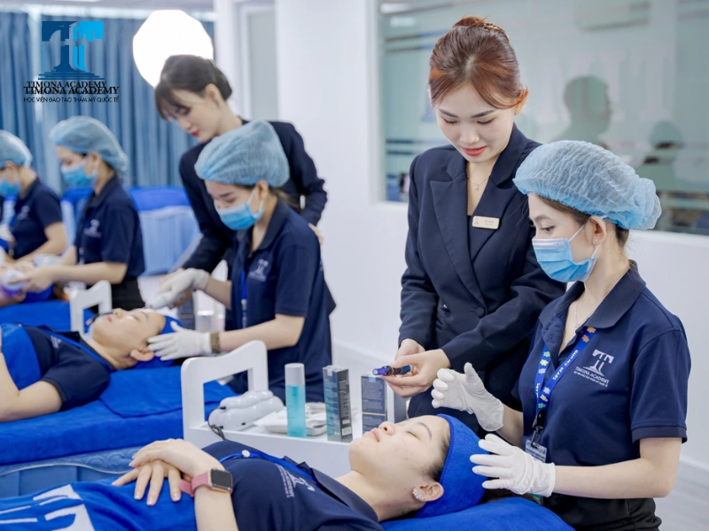 Chăm sóc sắc đẹp là ngành học các bạn 2k7 không nên bỏ qua