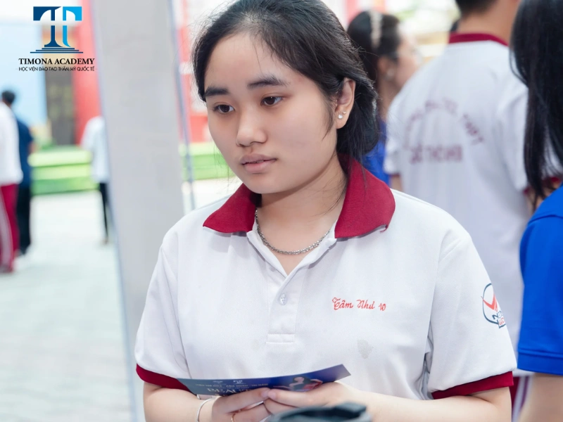 Những ánh mắt đầy trăn trở của các bạn học sinh cuối cấp, khi phải đối diện với bước ngoặt quan trọng trong sự nghiệp