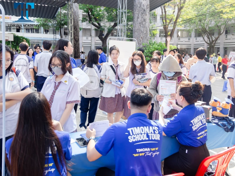 Bàn tư vấn hướng nghiệp của Timona’s School Tour