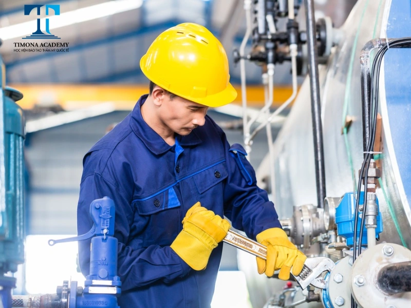 Công nhân sữa chữa - Việc làm cho người có bằng cấp 3