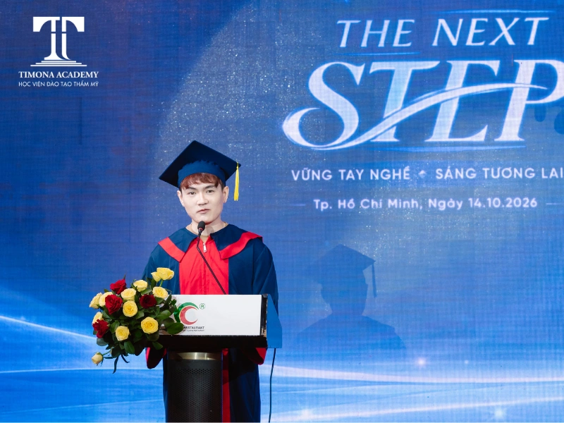 Tân cử nhân Cô Phú Kiệt - đại diện học viên Timona xúc động chia sẻ